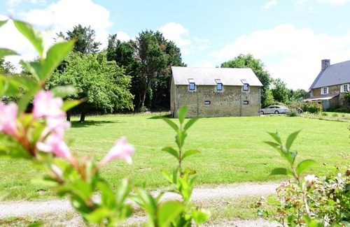 Saint-Aubin-des-Bois House | NORMANDY BARN CONVERSION. Detached 3 bedrooms, 20 mins beach, countryside peace!