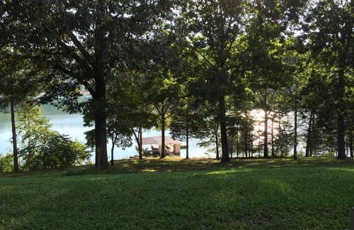 La Follette House | NORRIS LAKE FRONT RENTALS : CAMP RUN A MUK-LAKE FRONT & A GREAT LOCATION