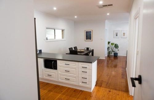 Shepparton House | North Central Spacious Charmer
