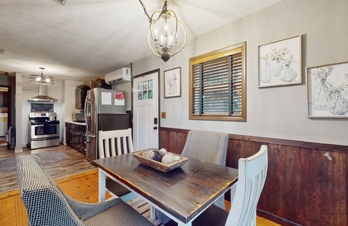 Walnut Mountain Cabin | North Georgia getaway with community pool, trails, and fire pit