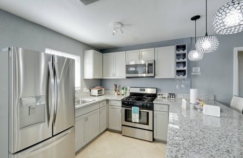 North Las Vegas Cottage | North Las Vegas Hideaway w/Grill < 10 Mi to Strip