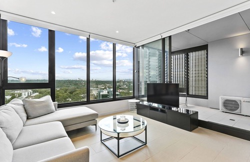 North Ryde Apartment | North Ryde Apartment with fabulous city views