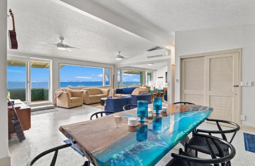 Waialua House | North Shore Beach House, 4BD, AC, Parking, WIFI, King Beds