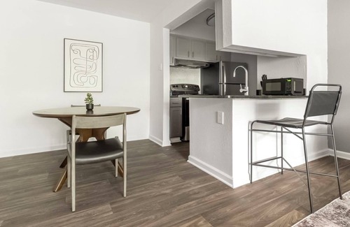 Winston - Salem Apartment | NorthcliffeForest 2BD 1