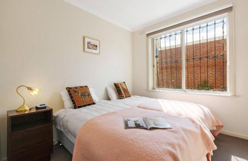 Northcote Apartment | Northcote Charm Spacious and Quiet Suburban Stay