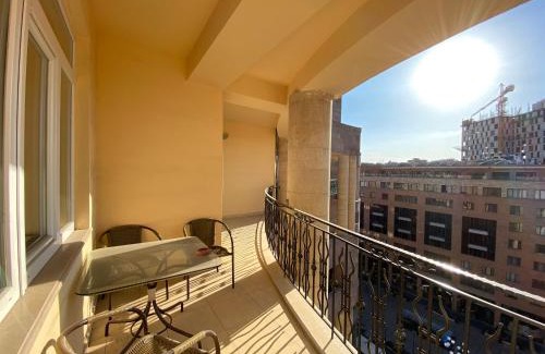 Kentron Apartment | Northern Avenue 2 Bedroom Modern apartment With Open Balcony HH582