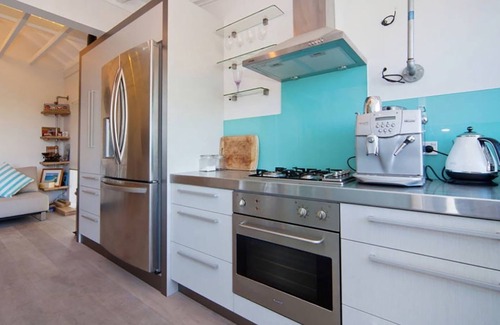 Warriewood House | Northern Beaches beachfront house for 6-8 people - awesome beach location !