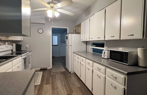 Cleon Township House | Northern paradise - Pet Friendly - WIFI - trailer parking - 5 mins to Crystal
