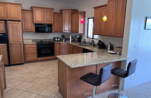 Tucson House | Northwest Tucson View Home w/Spa and Heated Pool, convenient to everything