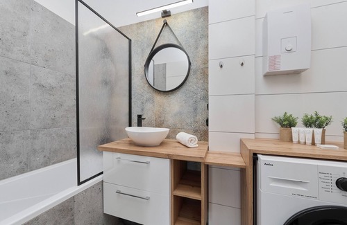 Srodmiescie Apartment | Norwida Apartment Wroclaw by Renters