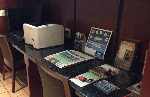 La Crosse House | Norwood Inn & Suites La Crosse - Deluxe 1 Kind