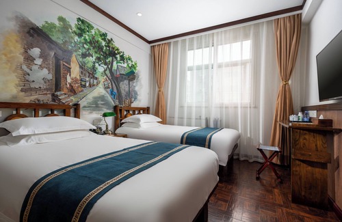 Dongcheng Hotel | Nostalgia Hotel（Beijing YongheLama & Nanluoguxiang）