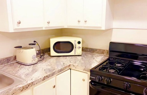Wichita Falls House | Nostalgic Getaway