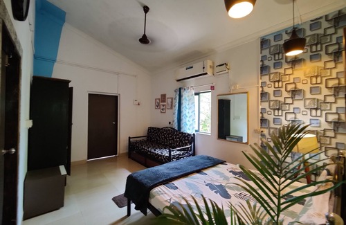 Anjuna Hotel | Nostalgic Goa Cozy 2BHK Cottages Near Anjuna Beach