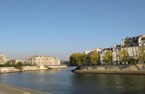Les Iles Apartment | NOTRE DAME & THE ILE ST LOUIS, YOUR IDEAL HOME IN PARIS