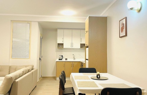 Divjake Apartment | Nova - Charming 2-bedroom apartment in Divjakë with WiFi, AC, free parking.