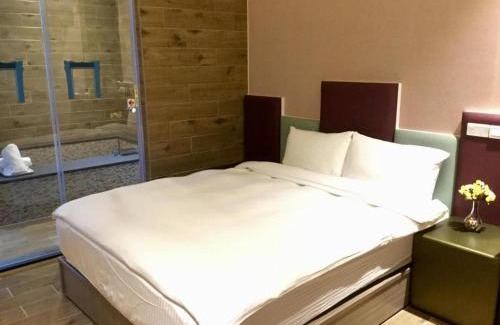 Jiaoxi Bed & Breakfast | Now and Then Hot Spring Inn