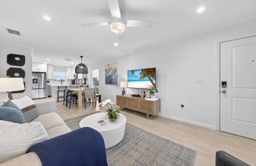 Sanibel Condo | Now Available – Seashells of Sanibel Unit 36 on West Gulf Drive with Beach Acces
