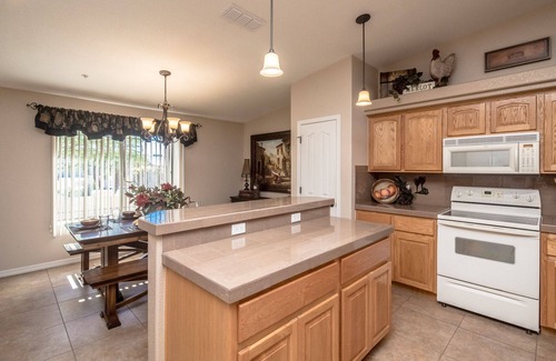Lake Havasu City House | NOW BOOKING FOR SUMMER & FALL 2025 - BEAUTIFUL HOME !