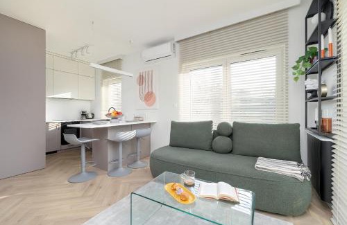 Rzeszow Apartment | Nowoczesne Apartamenty z Parkingiem & Balkonem by Noclegi Renters