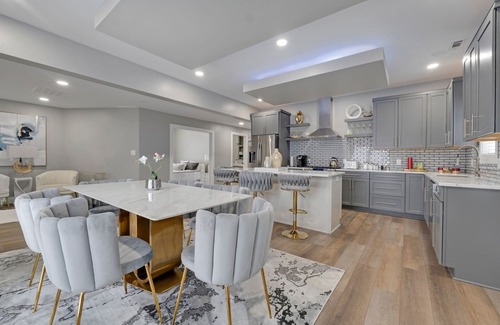 West Central Condo | nStylish Downtown Fort Wayne 3BR 2 BA Condo WiFi & Free Parking