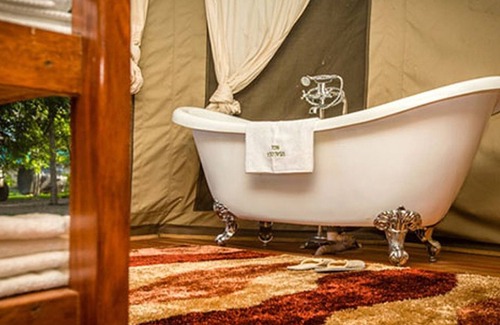 Ntoroko Cabin | Ntoroko Game Lodge