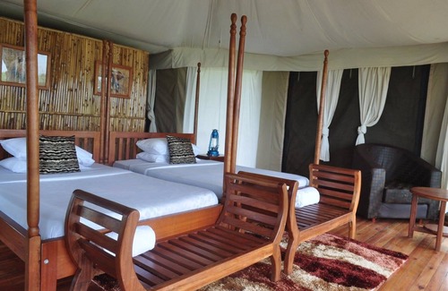 Ntoroko Cabin | Ntoroko Game Lodge