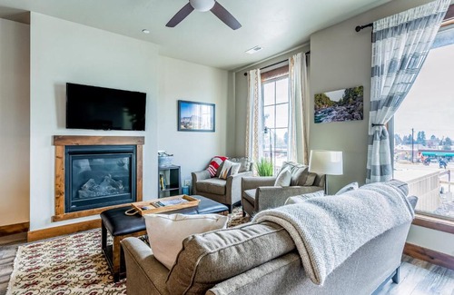Columbia Falls Apartment | Nucleus 303