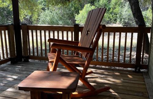 Barksdale House | Nueces River Cabins-Pecan Cabin