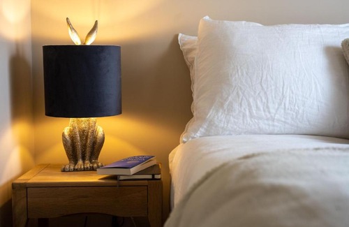 Holt House | Number 27 by Big Skies Cottages