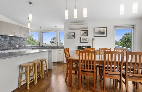Apollo Bay House | Number 6 @ The Bay - Fantastic Spot