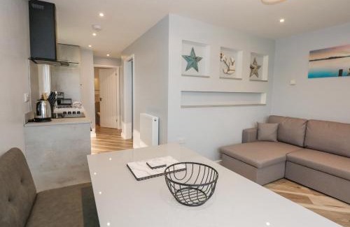 Great Yarmouth House | Number 9