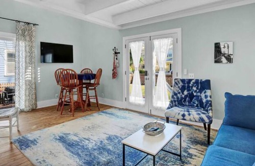 Wilmington Historic District Cottage | Nun Better - Historic Downtown!