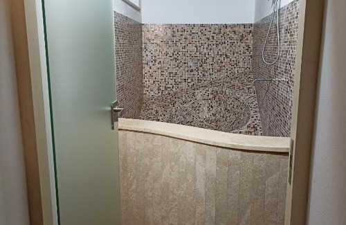 Montepescali House | Nuovo appartamento in borgo medievale