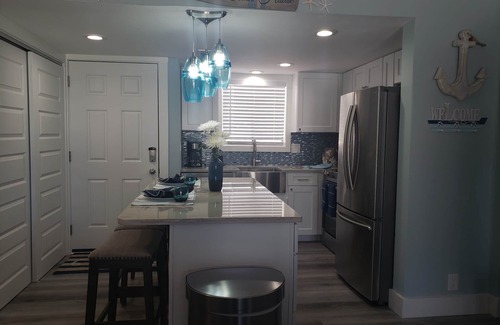 Holiday Isle Condo | nUpdated Beachfront Condo 1126 private beach -Complimentary Beach Chairs service
