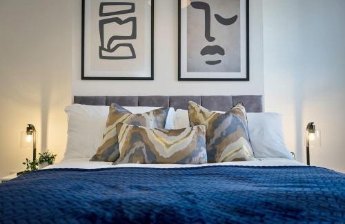 Stoke-on-Trent House | Nursery House by Truestays - 3 Bedroom House in Stoke-on-Trent