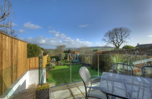 Charmouth House | Nut wood