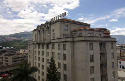La Candelaria Apartment | Nutibara loft near Plaza Botero city downtown