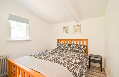 Whippingham House | Nutkins Lodge