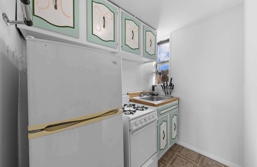 Ukrainian Village Apartment | NY-11-7 Cozy 1BR 1BATH In East Village