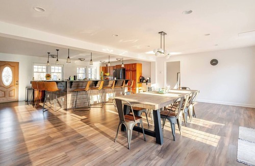 Cornwall House | NYC Getaway - Woodbury Commons, Storm King, Skiing