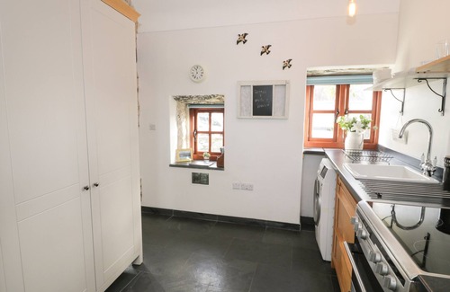 Llanfachraeth Cottage | NYTH Y WENNOL, romantic, character holiday cottage in Llanfachraeth