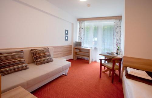 Krynica-Zdroj Resort | Ośrodek Sanatoryjno-Wczasowy Hajduczek