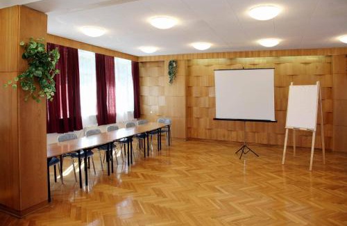 Krynica Morska Cabin | Ośrodek Wypoczynkowo-Szkoleniowy Perkoz