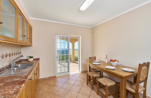 Estoi Villa | O Ninho - Three Bedroom Villa, Sleeps 6