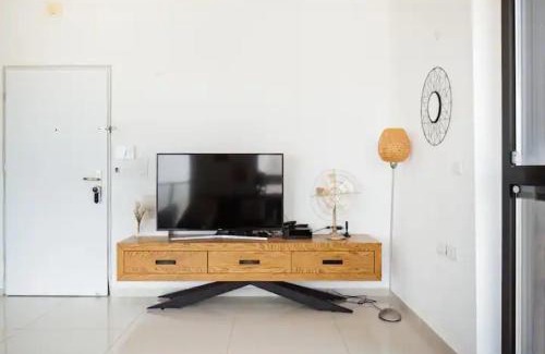 Bat Yam Apartment | O&O Group- Special Apartment Sea View Luxury Tower