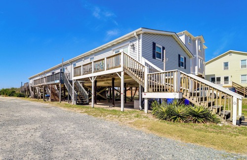 Yaupon Beach Apartment | Oak Island Condo w/Ocean View: Steps to Beach!