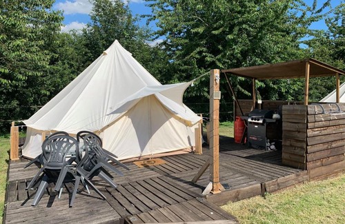 Eye Other | Oak Lodge Retreat - Glamping A