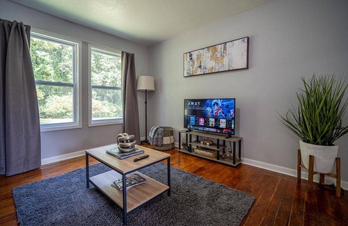 Oak Ridge House | Oak Ridge Charmer (Close To Windrock Park)