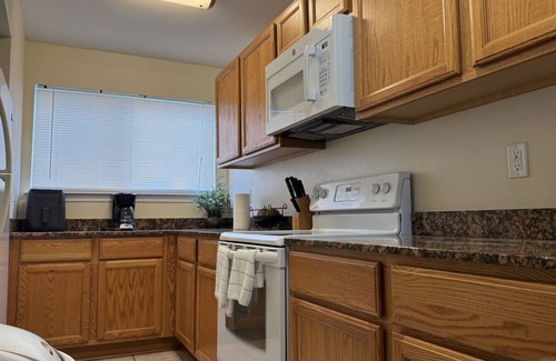 Biloxi Apartment | Oak Shores Getaway Unit F103